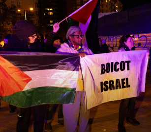 احتجاجات ضد استضافة “مكابي تل أبيب” بمباراة مع إسبانيا