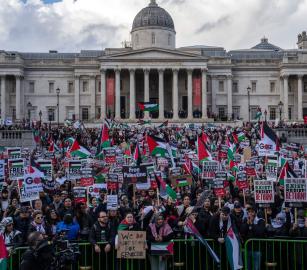 في بريطانيا.. مراجعة قضائية ضد تبني تعريف "IHRA" لمعاداة السامية