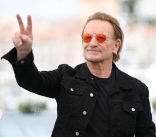 المغني الأيرلندي العالمي "بونو" يدعو إلى الإفراج عن القائد مروان البرغوثي