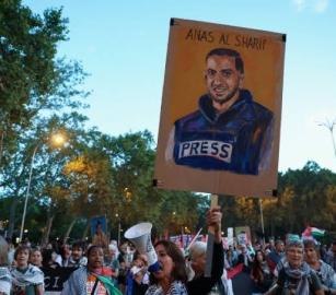 حملة "أوقفوا قتل الصحفيين": إسرائيل ارتكبت مجزرة بحق الصحفيين بقتلها أكثر من 300 صحفي في غزة