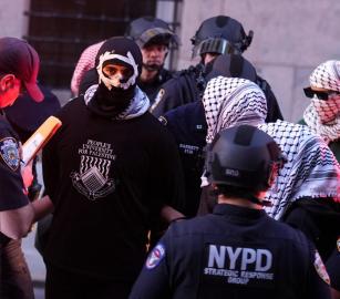 قمعت احتجاجات التضامن..  3500 محامٍ في نيويورك يطالبون ممداني بإقالة مفوضة الشرطة