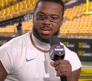 "أوقفوا الإبادة الجماعية".. فرض غرامة مالية على اللاعب عزيز الشاعر لمناهضته الاحتلال