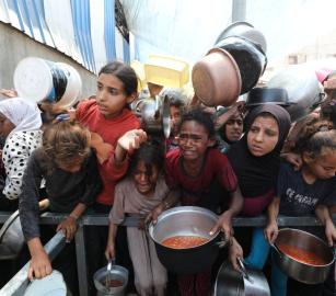 إضراب عن الطعام بتونس.. وفعاليات تضامنية في المغرب واليمن تنديدًا بتجويع غزة..تحريض مؤيد للاحتلال يؤدي لإلغاء علامة ألبانيز الزرقاء على "إكس"