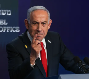 رغم مذكرة توقيف.. طائرة نتنياهو تعبر أجواء 3 دول  أطراف بالجنائية الدولية
