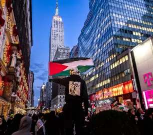 موظفون في سلسلة مخابز إسرائيلية بنيويورك يطالبون بقطع روابط الشركة مع الاحتلال