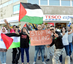 عامل في تيسكو :التضامن مع فلسطين كلفني عملي