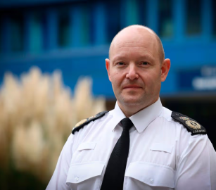 إقالة قائد شرطة بريطاني لحظره حضور جماهير “مكابي تل أبيب”