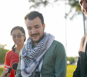 واشنطن تجدد تهديدها بترحيل الناشط “محمود خليل”