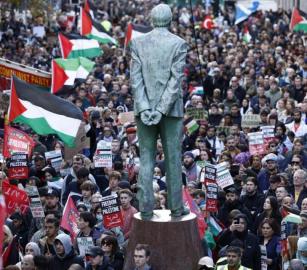 هانا آينبايندر تتضامن مع فلسطين بحفل جوائز النقاد