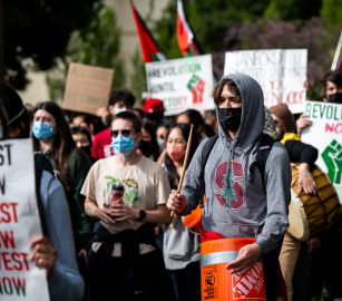 يواجهون المحاكمة!  طلاب سان فرانسيسكو يدعمون زملاءهم المتضامنين  بستانفورد