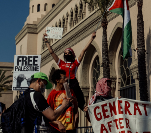 احتجاجات طلابية في كاليفورنيا رفضًا لقانون يقيد دعم فلسطين