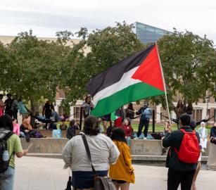 جامعة نبراسكا تدرس قرارًا يدعو إلى تبني حركة المقاطعة