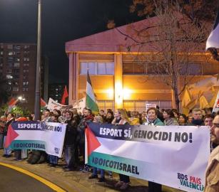 احتجاجات خارج مباراة إسبانية مع "مكابي تل أبيب