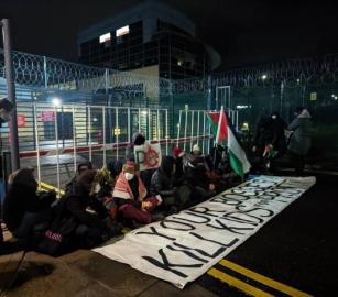 متورط بقتل الفلسطينيين.. أكثر من 100 ناشط يغلقون مصنع ليوناردو في إدنبرة