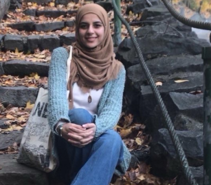 احتجزت لدعمها فلسطين!  تدهور صحة “لقاء كردية” داخل سجون إدراة الهجرة الأمريكية