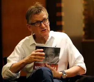 طبيب نرويجي: حياد أوروبا تواطؤ مع الإبادة في غزة