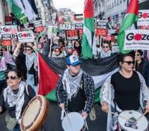 بريطانيا تستعد لمسيرة وطنية.. وحملة عالمية تنطلق اليوم للتضامن مع الأسرى الفلسطينيين... احتجاج أمام بنك "باركليز" في غلاسكو