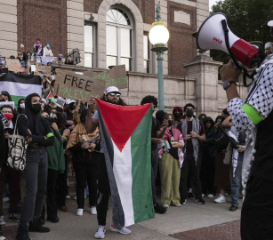 طلاب “كورنيل” يستنكرون استضافة جندي إسرائيلي بفعالية جامعية