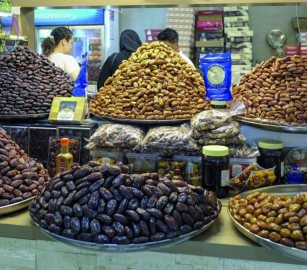 "لا تلوث سفرتك بتمورهم"  نشطاء سوريون يدعون لمقاطعة شركات التمور الإسرائيلية