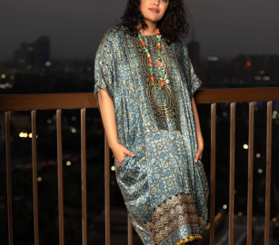 مؤكدةً دعمها لفلسطين..  “سوارا بهاسكر” تعتذر لجمهورها بعد استخدامها حليب “نستله”