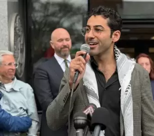 أحكام قضائية لصالح المتضامنين إسقاط ترحيل المهداوي ورفع الحظر عن متظاهري "نورث كارولينا"