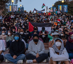 تضييق على التضامن!  وزارة العدل تقاضي جامعة كاليفورنيا بحجة تجاهل “معاداة السامية”