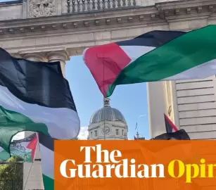 "عاقبوا إسرائيل" وقفة احتجاجية أمام البرلمان الأيرلندي دعمًا لغزة