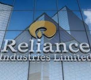 "لا لاقتصاد الإبادة"  احتجاج أمام فرع لشركة "ريلاينس تريندز" في الهند