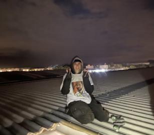 ناشطة تنفي مسؤوليتها عن أضرار في استهداف مصنع مرتبط بالاحتلال