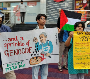 قدم الفرع الإسرائيلي لسلسلة بيتزا هت وجبات مجانية لجنود جيش الاحتلال الإسرائيلي دعمًا لحربه ضد شعبنا في غزة