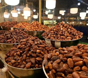 حملة في المغرب لضمان خلو موائد الإفطار من تمور الاحتلال