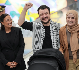 استنكار لاستمرار محاولات ترحيل الناشط الفلسطيني محمود خليل