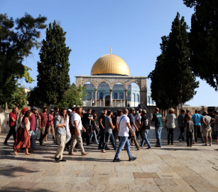 حملة توقيعات عالمية للمطالبة بحماية المسجد الأقصى