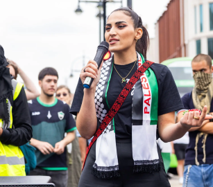 رحمة العدوان..“بريطانيا دولة واقعة تحت الاحتلال”