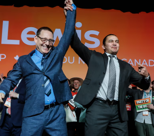 فور انتخابه!  رئيس الحزب الديمقراطي الجديد بكندا يندد بجرائم الاحتلال