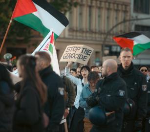 قمع جامعي ضد “أسبوع مناهضة الفصل العنصري الإسرائيلي” في ألمانيا