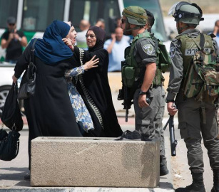 في عيد الأمم.. نادي الأسير يكشف أن 39 أُمًا يقبعن في سجون الاحتلال