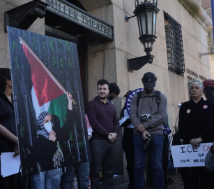 احتجاج داعم لقائد الاحتجاجات بجامعة كولومبيا “محمود خليل”