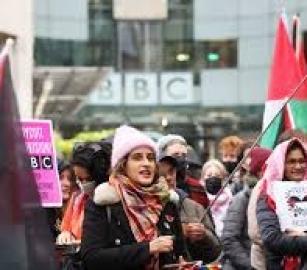 صحفيون عرب يقاضون "BBC" بتهمة تضليل الجمهور أثناء حرب غزة