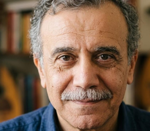 كان أحمد قعبور صوتًا يثري مسيرة التضامن مع فلسطين بأغانٍ ولحظات فنية خالدة