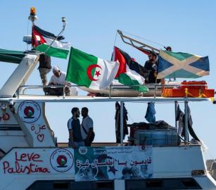 بتهمة القرصنة والتعذيب.. ناشطون مغاربة يُقاضون "نتنياهو" وقادة الاحتلال