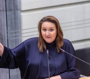 رفضًا لمشاركة الاحتلال.. برلمانية بلجيكية تُطالب بوقف بث "يوروفيجن 2026"