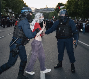 لم تُعرف لدواعي أمنية.. منظمات حقوقية تُندد بالاعتداء على منزل ناشطة لفلسطين