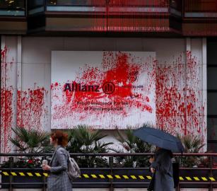 اتهمتهم باستهدافها.. شركة “أليانز” تُقاضي ستة نشطاء من حركة فلسطين