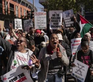 منعًا للتواطؤ في الإبادة.. حراك في جنوب أفريقيا لحظر تصدير الفحم للاحتلال