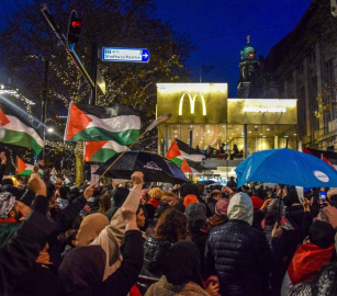 منذ أكثر من 150 يومًا!  احتجاجات تركية مستمرة ضد “برغر كينغ” و “ماكدونالدز”