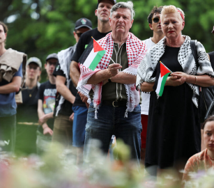 الكشف عن تجاوز الشرطة الأسترالية صلاحياتها بقمع داعمي فلسطين