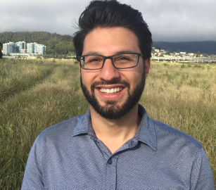 لانتقاده الحرب على إيران.. فصل مدير مركز الشرق الأوسط بجامعة واشنطن من منصبه