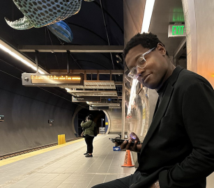 أستاذ جامعي يُقاضي جامعة تكساس بعد فصله لأنه دعم فلسطين