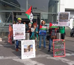 تمول جيش الاحتلال... نشطاء يعتصمون أمام متجر "كارفور" في فرنسا